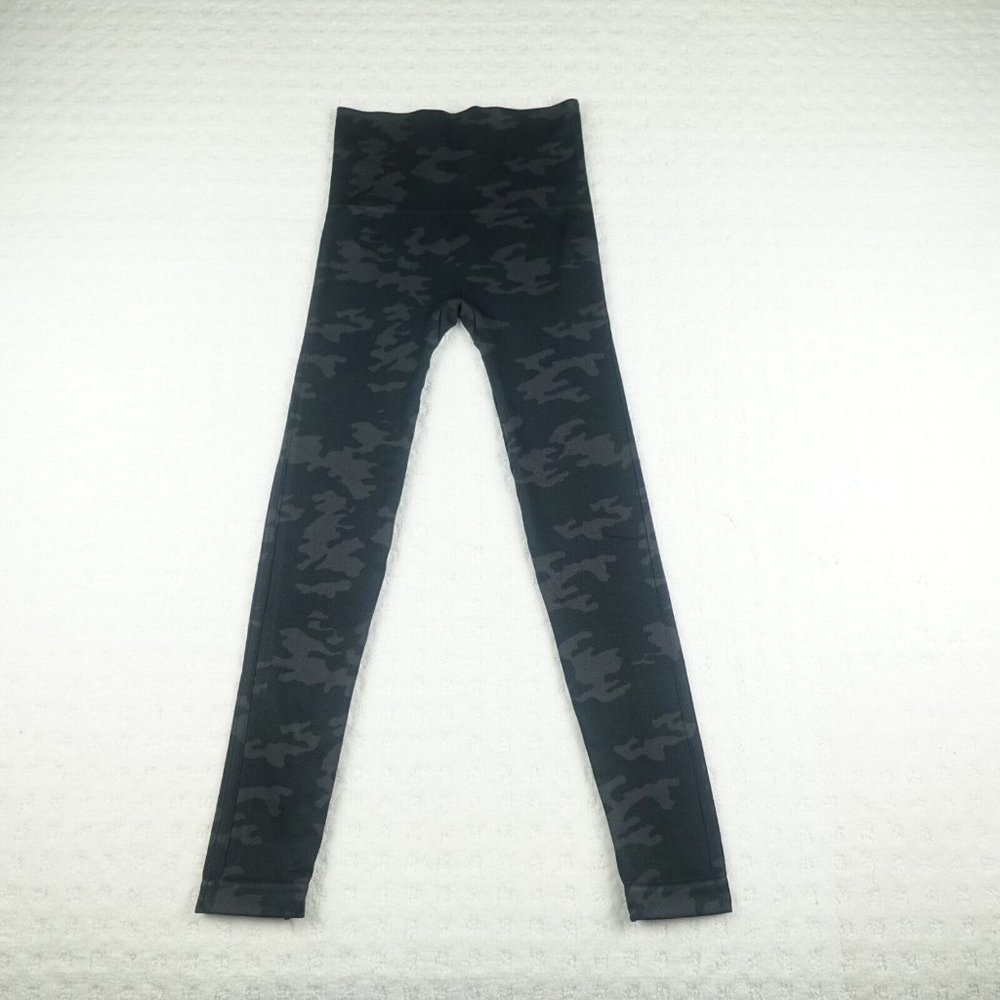 Spanx Leggings Womens Small Gray Camo Look At Me Now Seamless Cropped Gym Ladies - Picture 1 of 9
